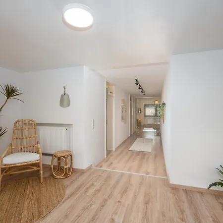 Apartment Entspannung Im Boho-flair: Sauna & Whirlpool